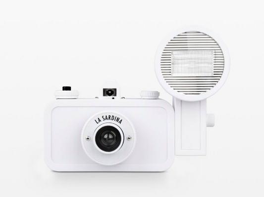 La Sardina 35mm 菲林相機連閃光燈-純白 DIY 版本