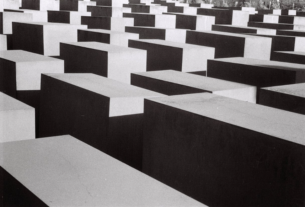 Alien Pan 400 Black and White 35mm Film