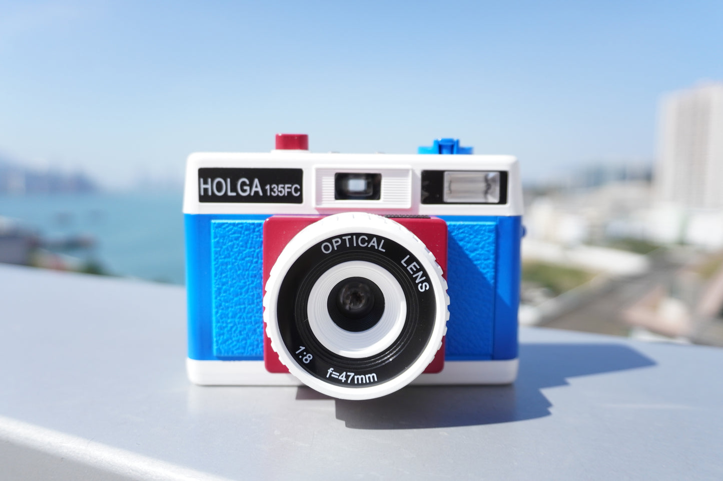 Holga 135FC Film Camera (Retro Blue/Red)