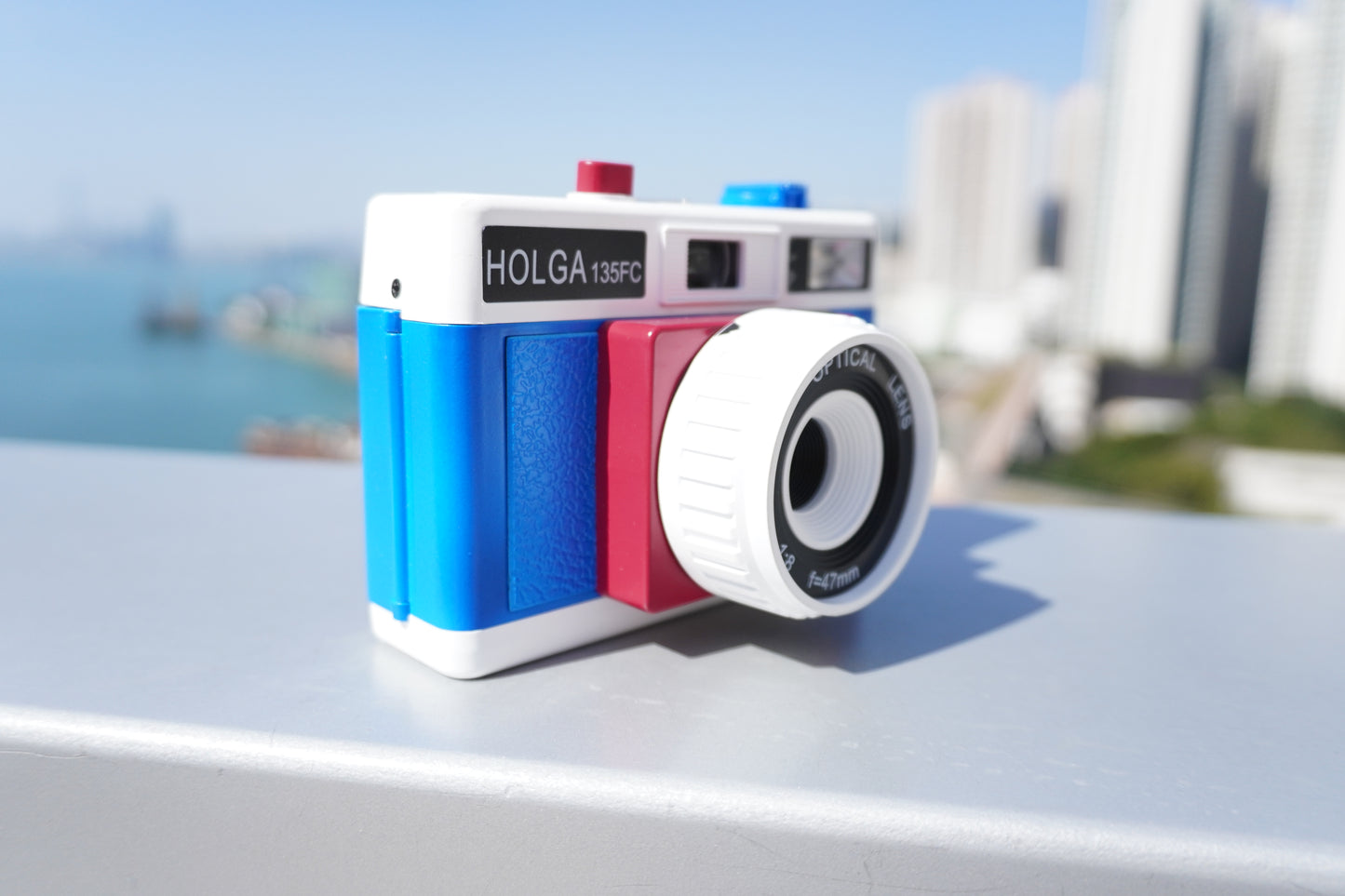 Holga 135FC Film Camera (Retro Blue/Red)