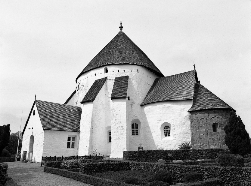 ilford FP4 Plus 125 35mm Black and White Film