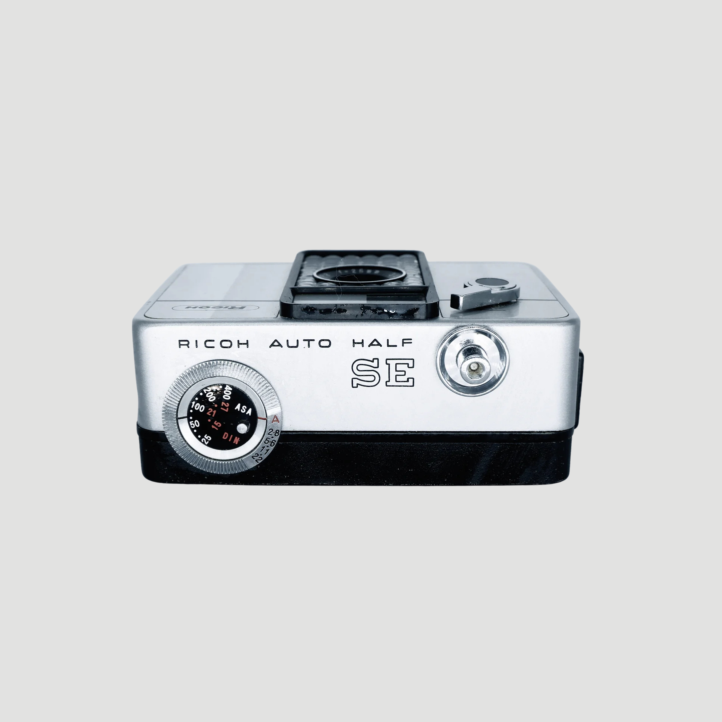 Ricoh Auto Half SE half-film camera