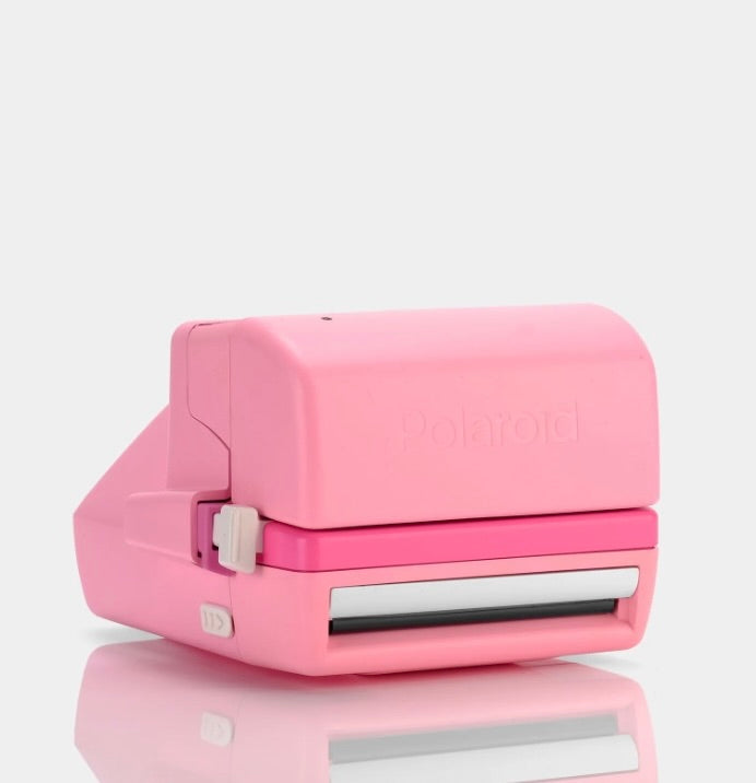 Retrospect & Polaroid 600 Instant Camera Hello Kitty Perfectly Pink