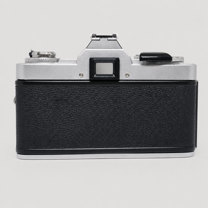 Minolta X-7 w/ 50mm f1.7 lens