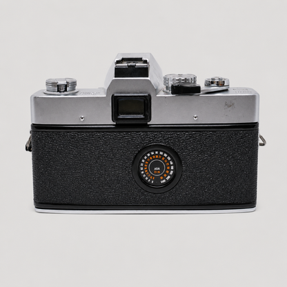 Minolta SRT Super Camera w/ md zoom 35-70mm f3.5