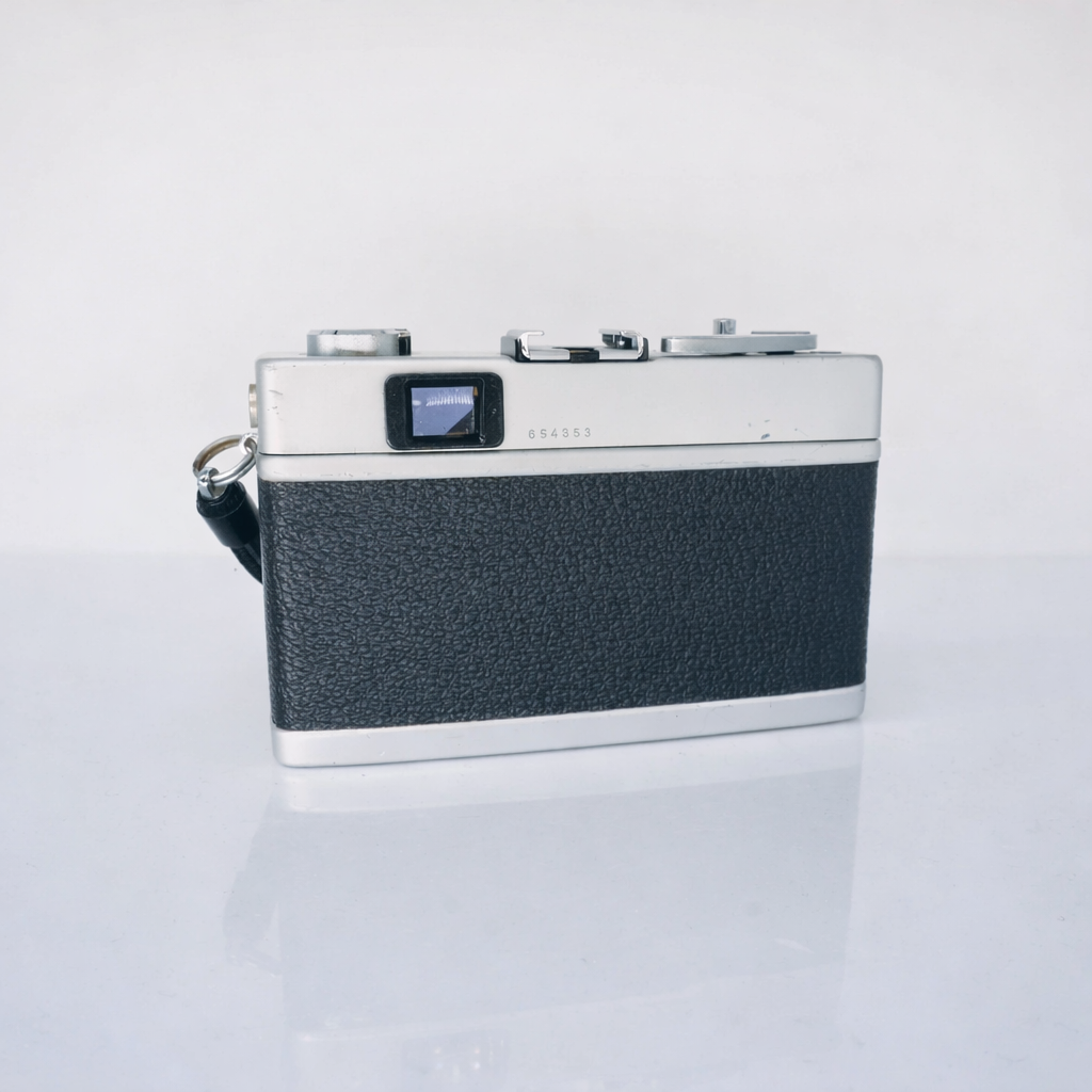 Konica C35 flashmatic 35mm film camera