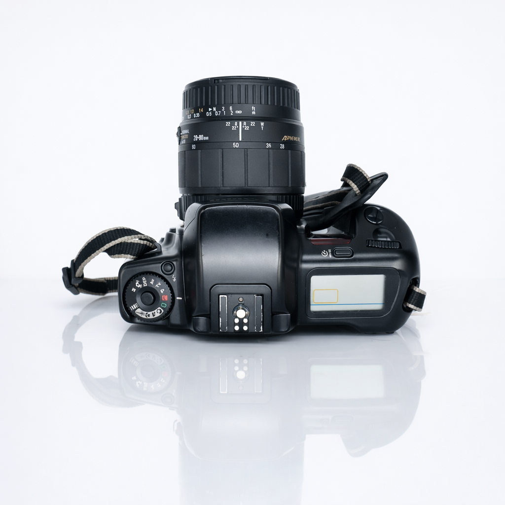 Canon EOS 10QD w/ Sigma AF f3.5 28-80mm