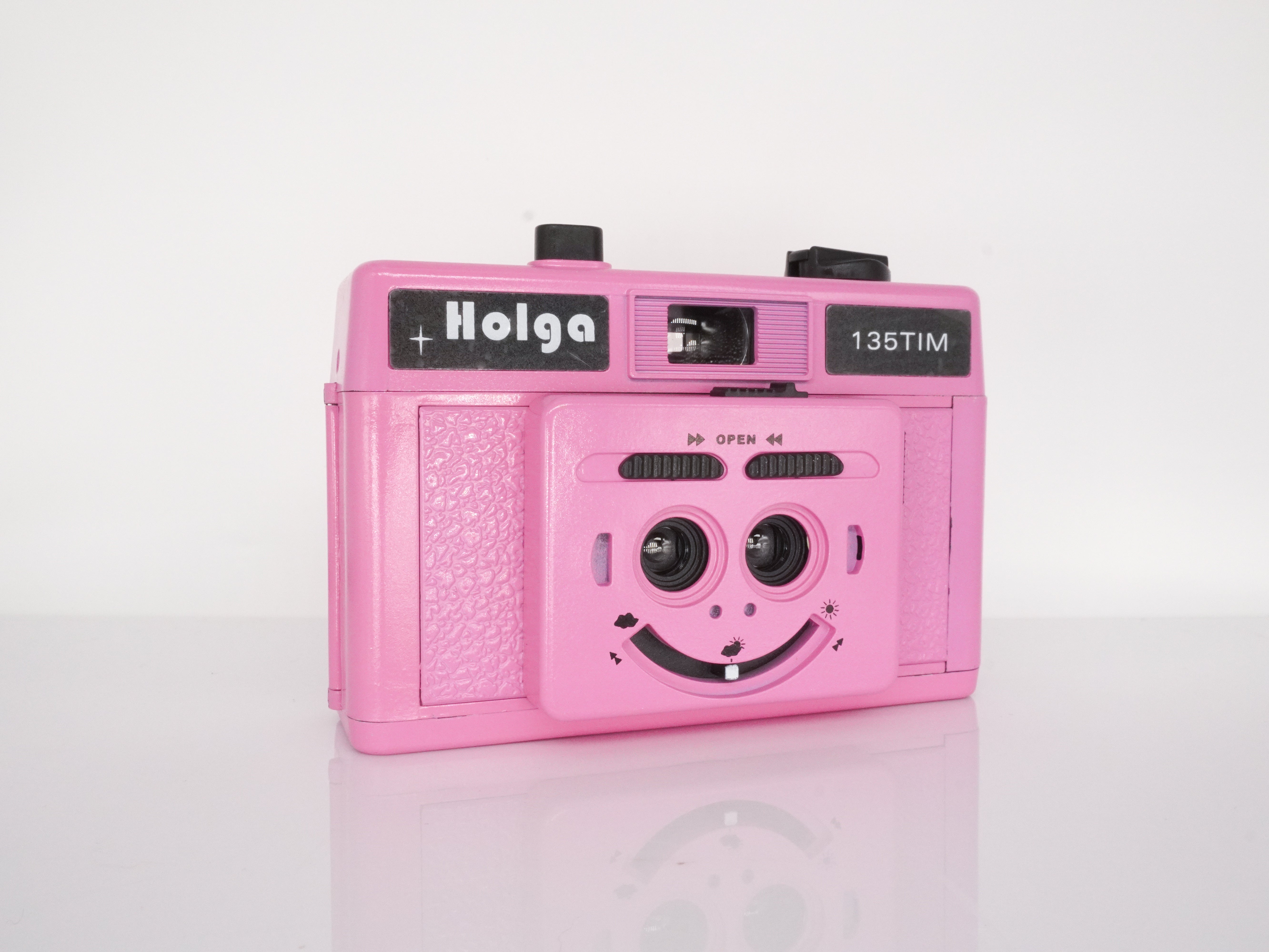 RARE DISCONTINUED holga glo neon pink lomography camera sale with viewfinder