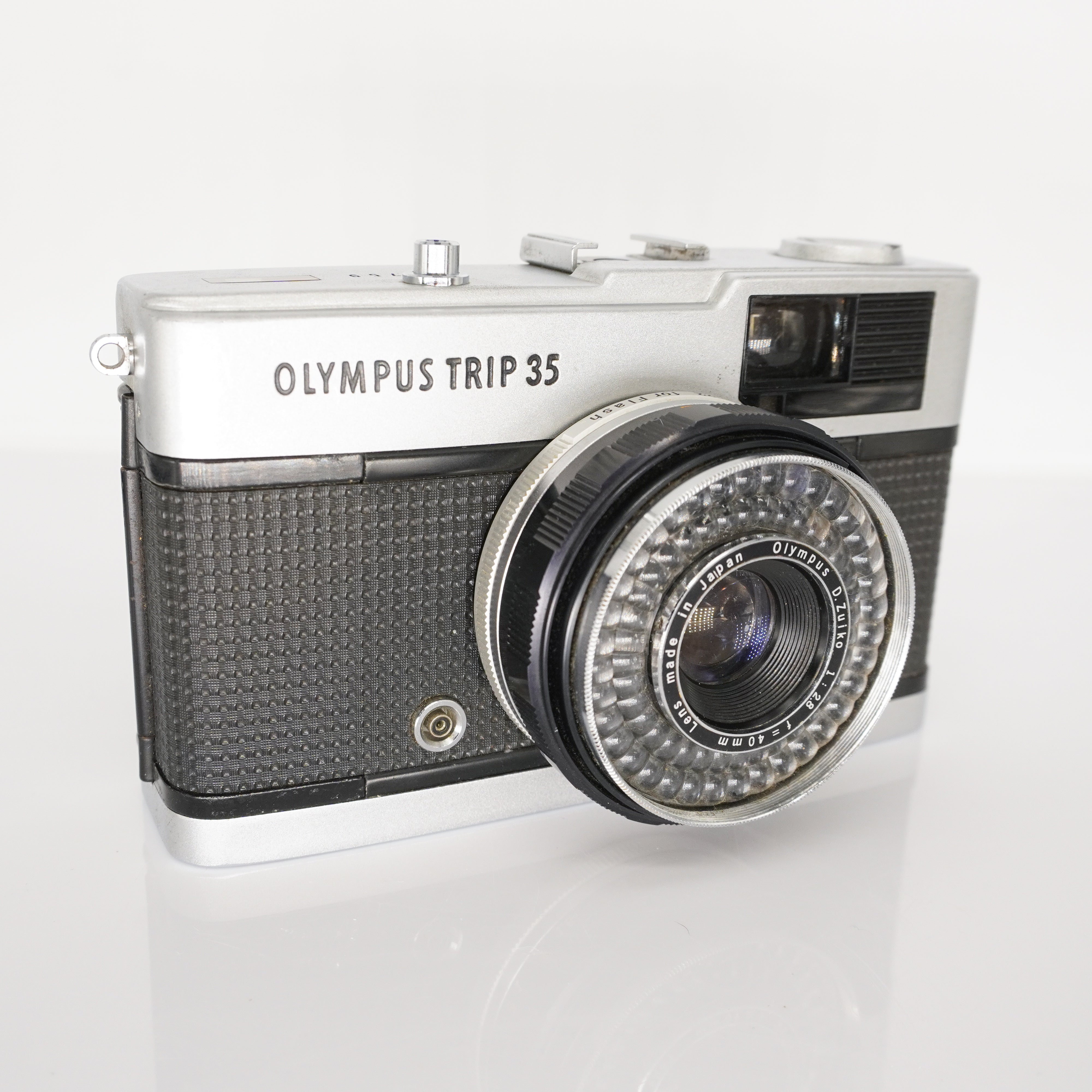 Olympus Trip 35 菲林相機– Color Space