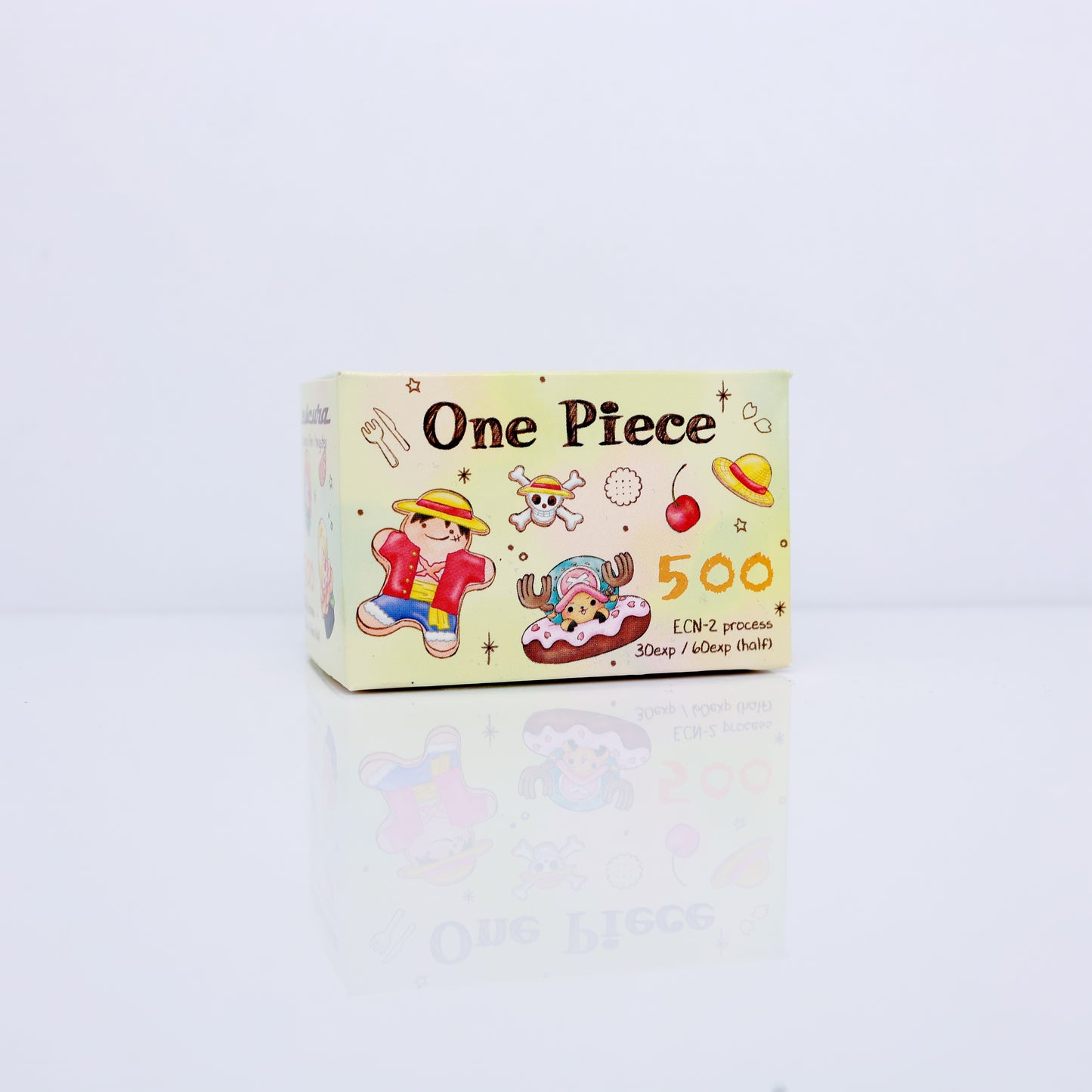 Escura One Piece ISO 500 Cinema expired film 30exp (2023/12)