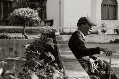 MenainglessART BW-400 B&W 35mm film