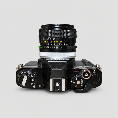 Canon AV-1 / FD 28mm f2.8 top