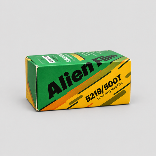 Alien Kodak Vision 3 500T iMax 120 Color Negative Film 統一封面