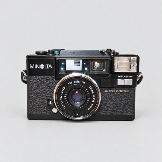 Minolta Hi-Matic AF Date 35mm Camera 正面