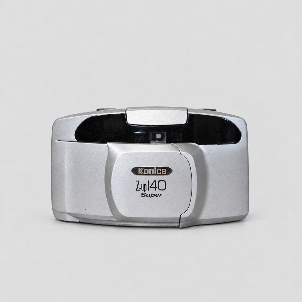 Konica Z-up 140 Super 銀色菲林相機 合蓋正面