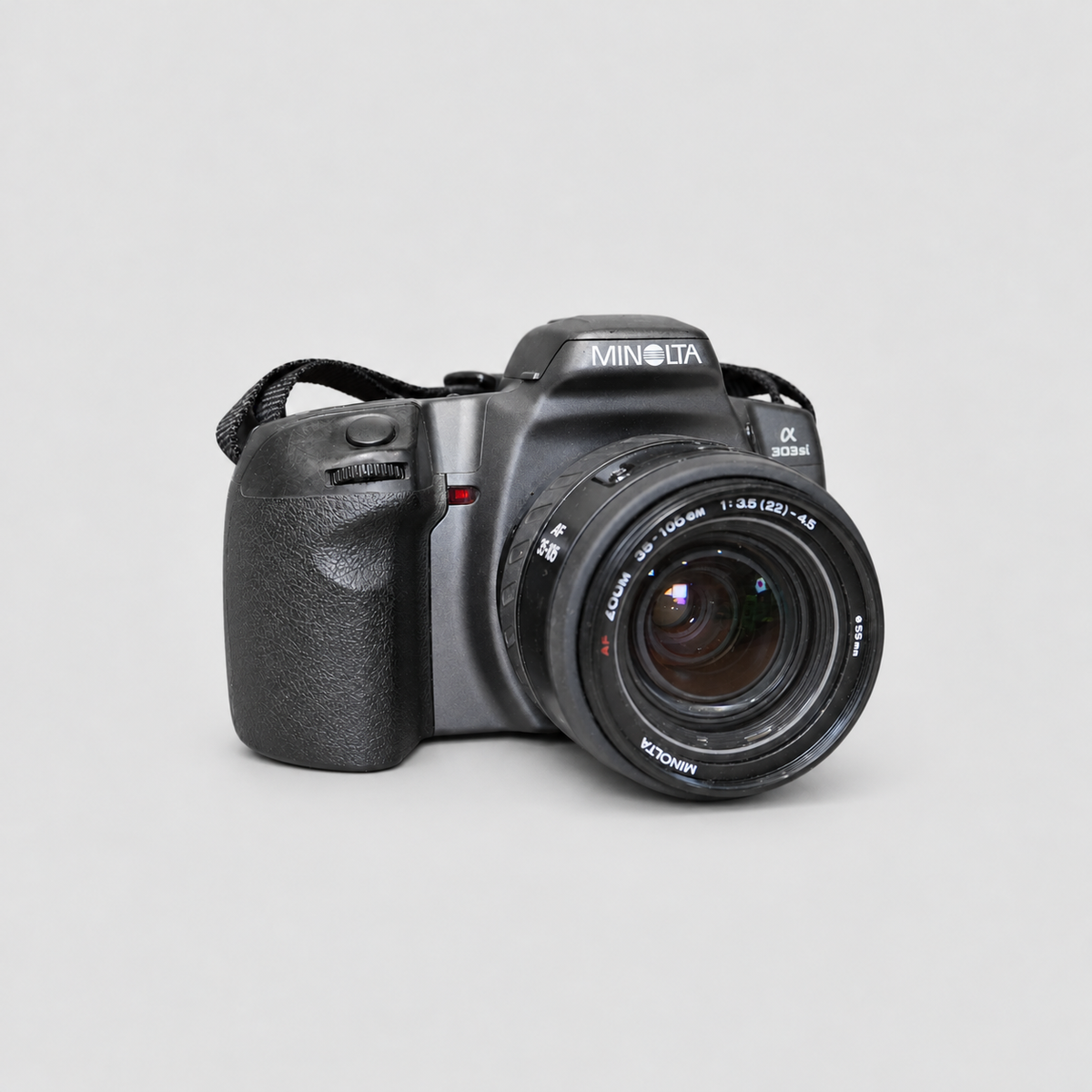 Minolta α303si SUPER 連 35–105mm 鏡頭正面