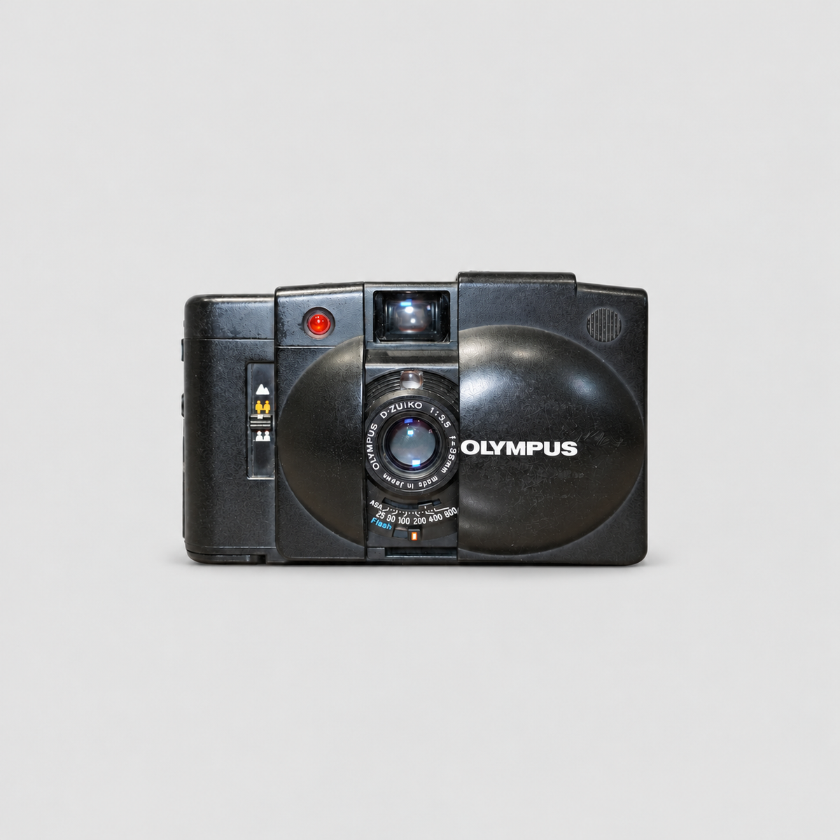 Olympus XA2 機身，未連接 A11 閃光燈