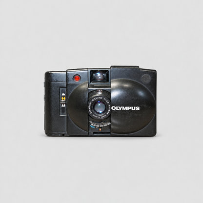 Olympus XA2 機身，未連接 A11 閃光燈